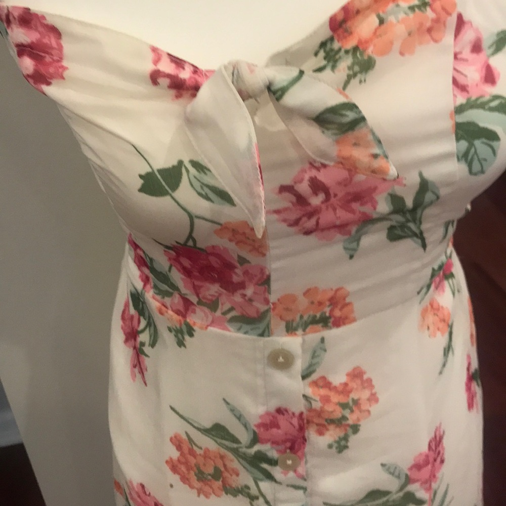 Dress - Picture 2 of 4